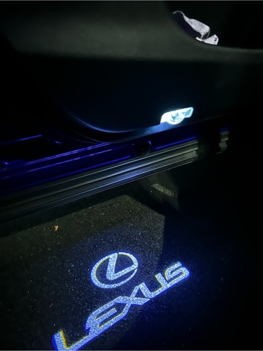 Lexus LED 3D shadow light - Picture 2 of 5